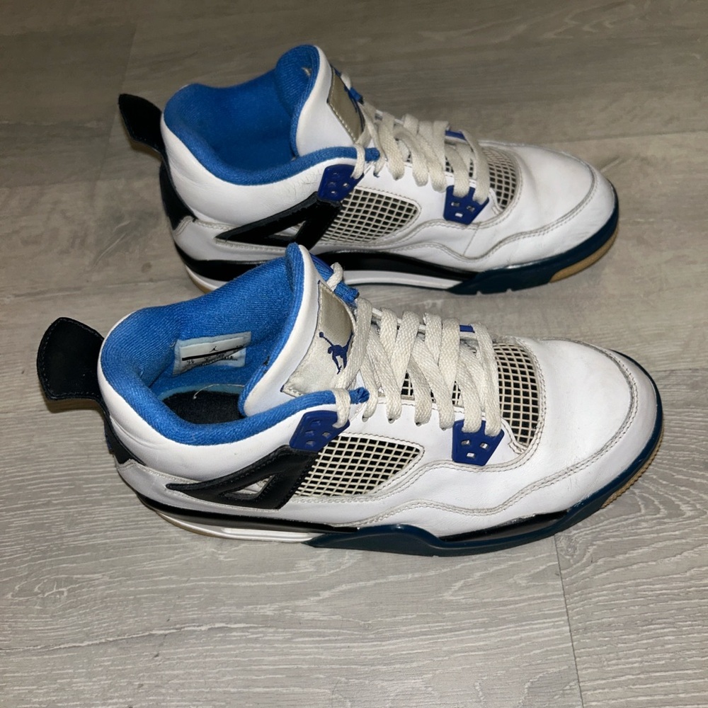 Jordan 4 Motorsport (7M, W 8.5)